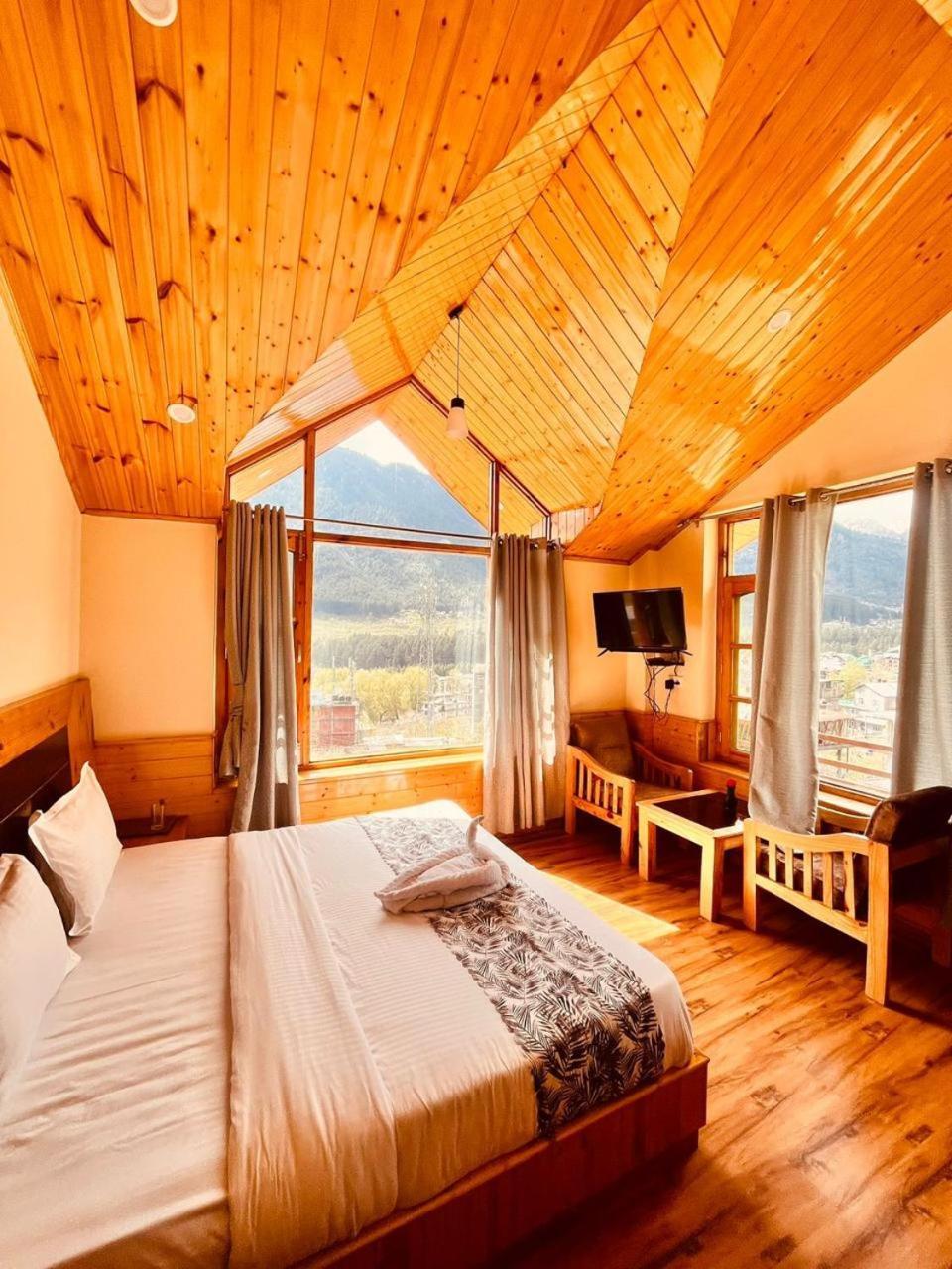 ホテル The Rohtang Chalet Manāli エクステリア 写真